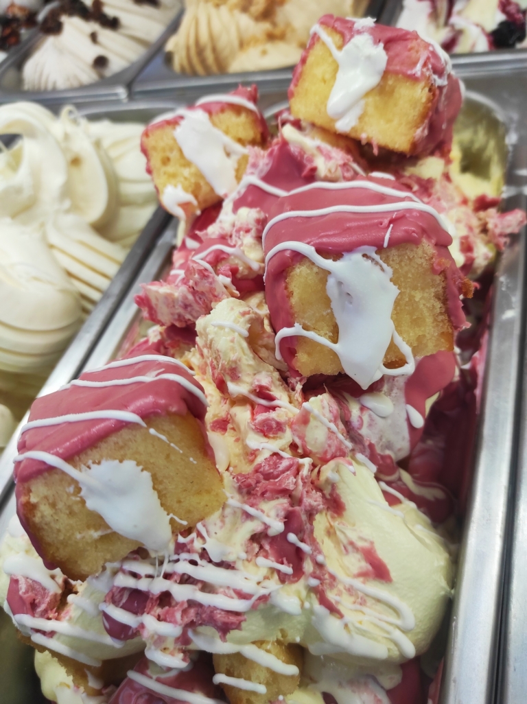 Img HELADERIA YUMMY Malaga 2 768x1026