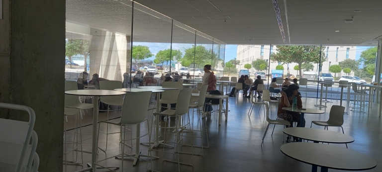 Img CAFETERIA FACULTAS PSICOLOGIA Y LOGOPEDIA Malaga 2 768x346