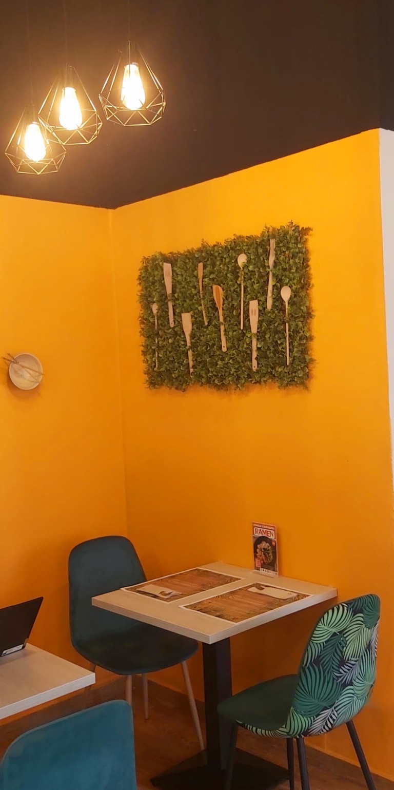 Img BAMVU CASUAL HEALTHY FOOD Malaga 3 768x1539